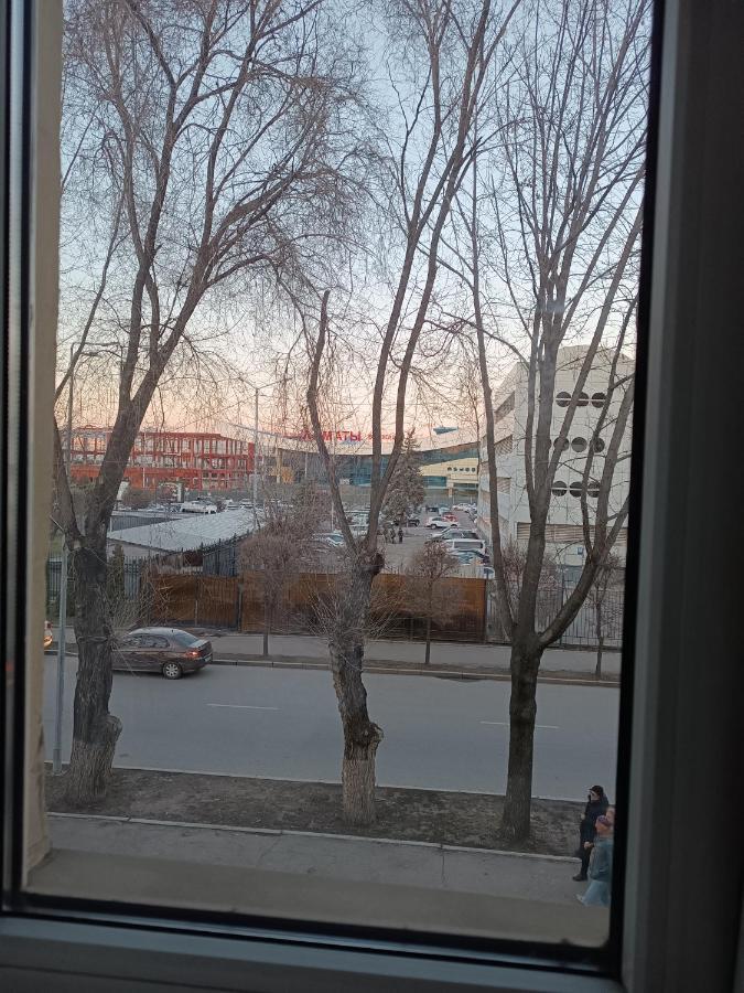 Квартира Напротив Аэропорта Apartment Turksib Exterior foto