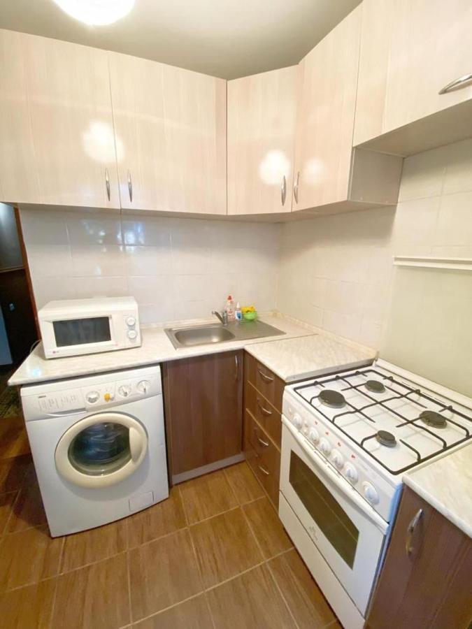 Квартира Напротив Аэропорта Apartment Turksib Exterior foto